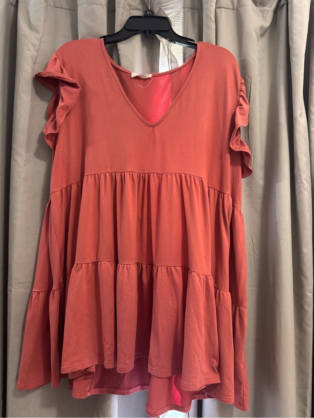 entro Rust Ruffle Sleeve Tiered V‑Neck Tunic